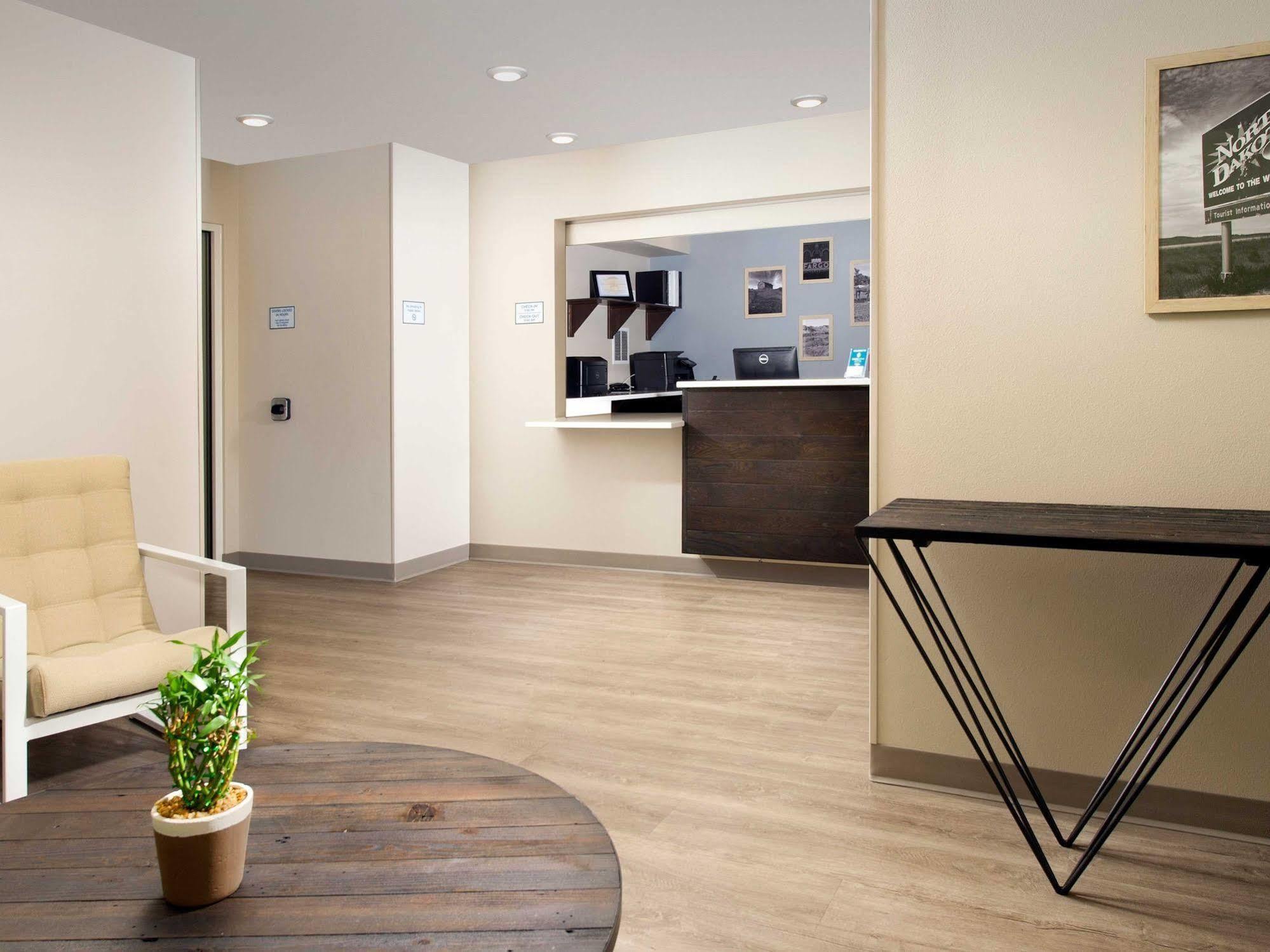 Woodspring Suites Fargo North Near Ndsu Екстериор снимка